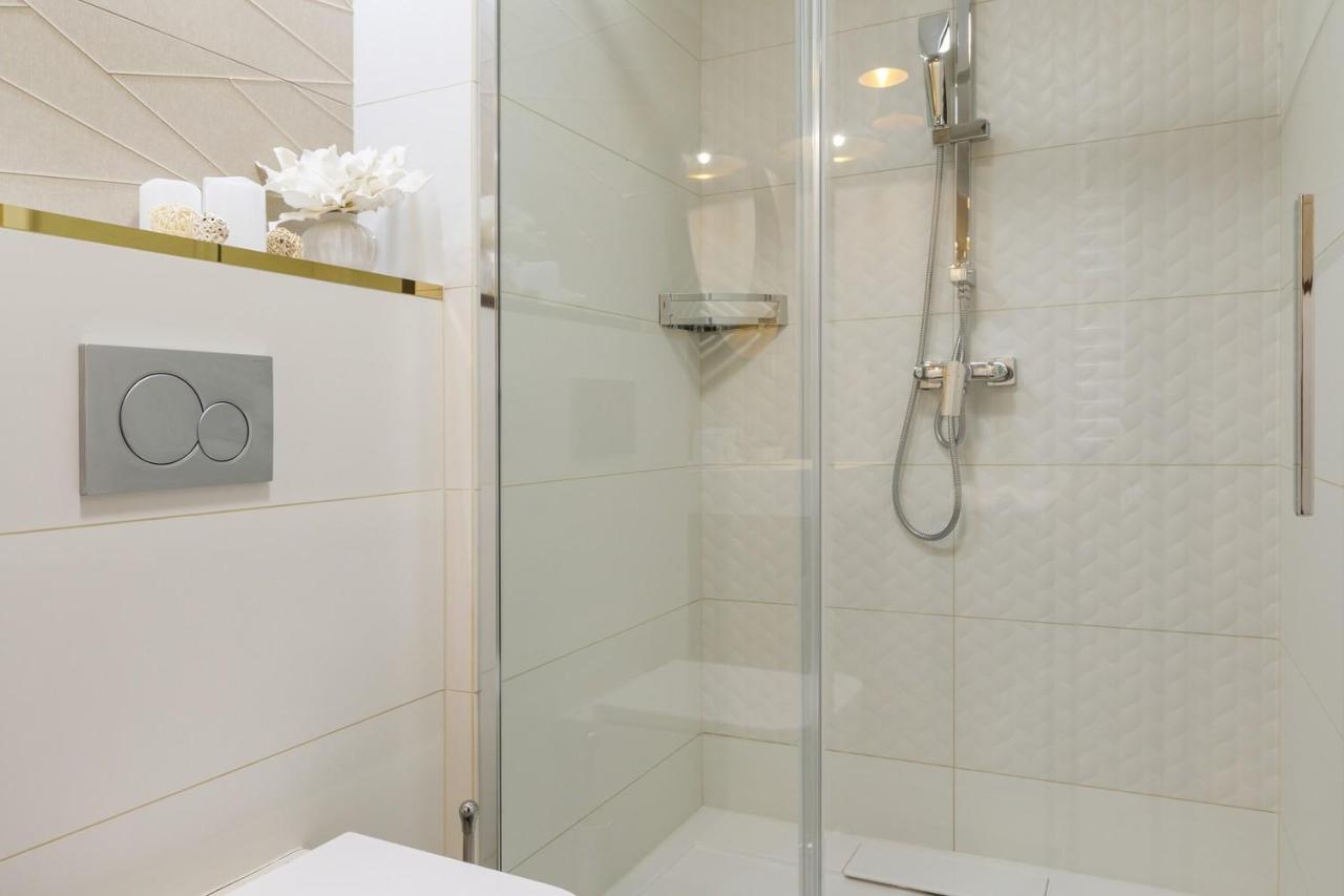 Royal Cafe Apartman كيستاي المظهر الخارجي الصورة