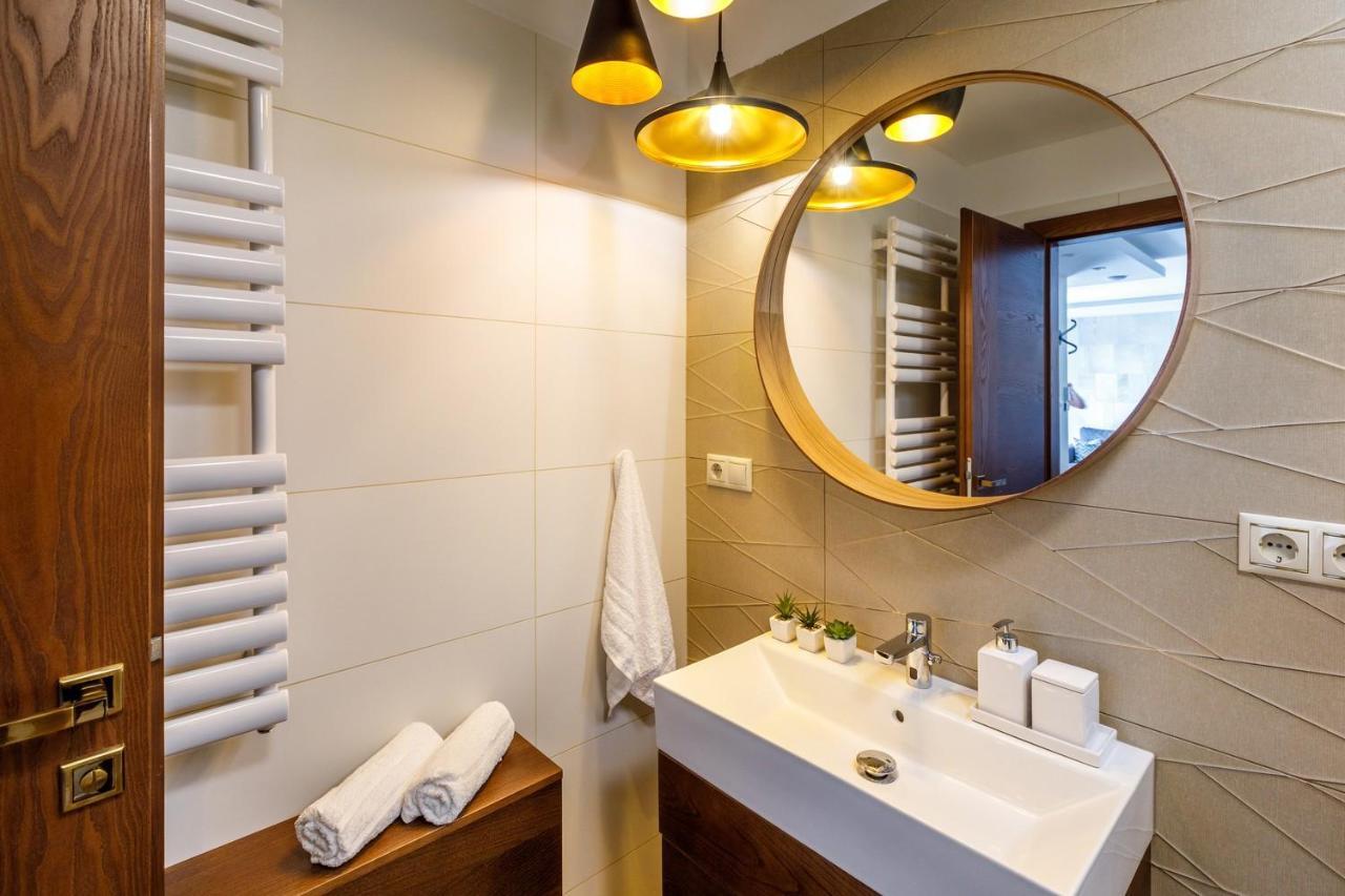 Royal Cafe Apartman كيستاي المظهر الخارجي الصورة