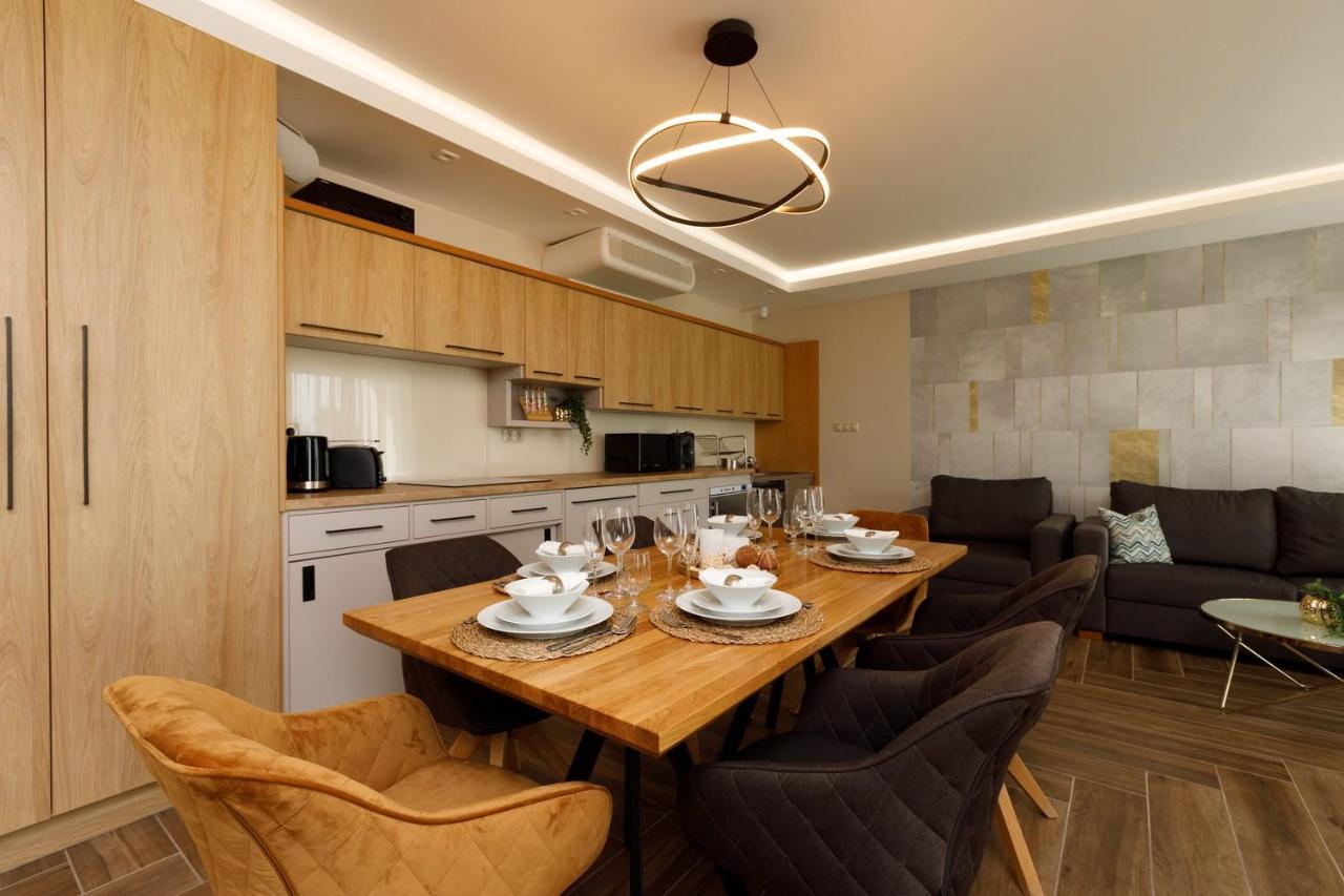 Royal Cafe Apartman كيستاي المظهر الخارجي الصورة